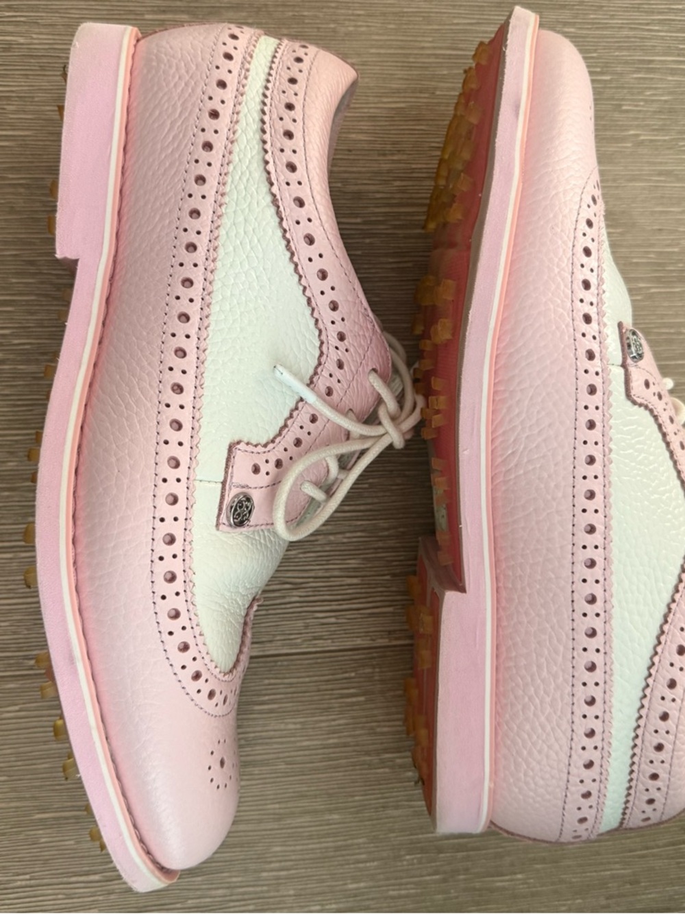 G/FORE Pink and White longwingtip Golf Flats